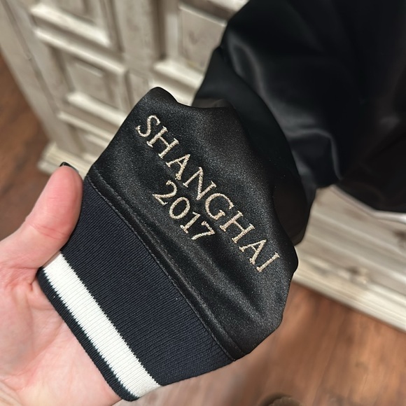 Victoria’s Secret Shanghai jacket - Picture 4 of 5